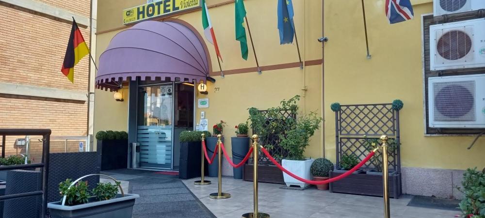 Hotel Violetta ปาร์มา ภายนอก รูปภาพ