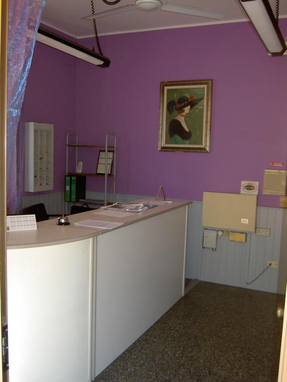 Hotel Violetta ปาร์มา ภายนอก รูปภาพ